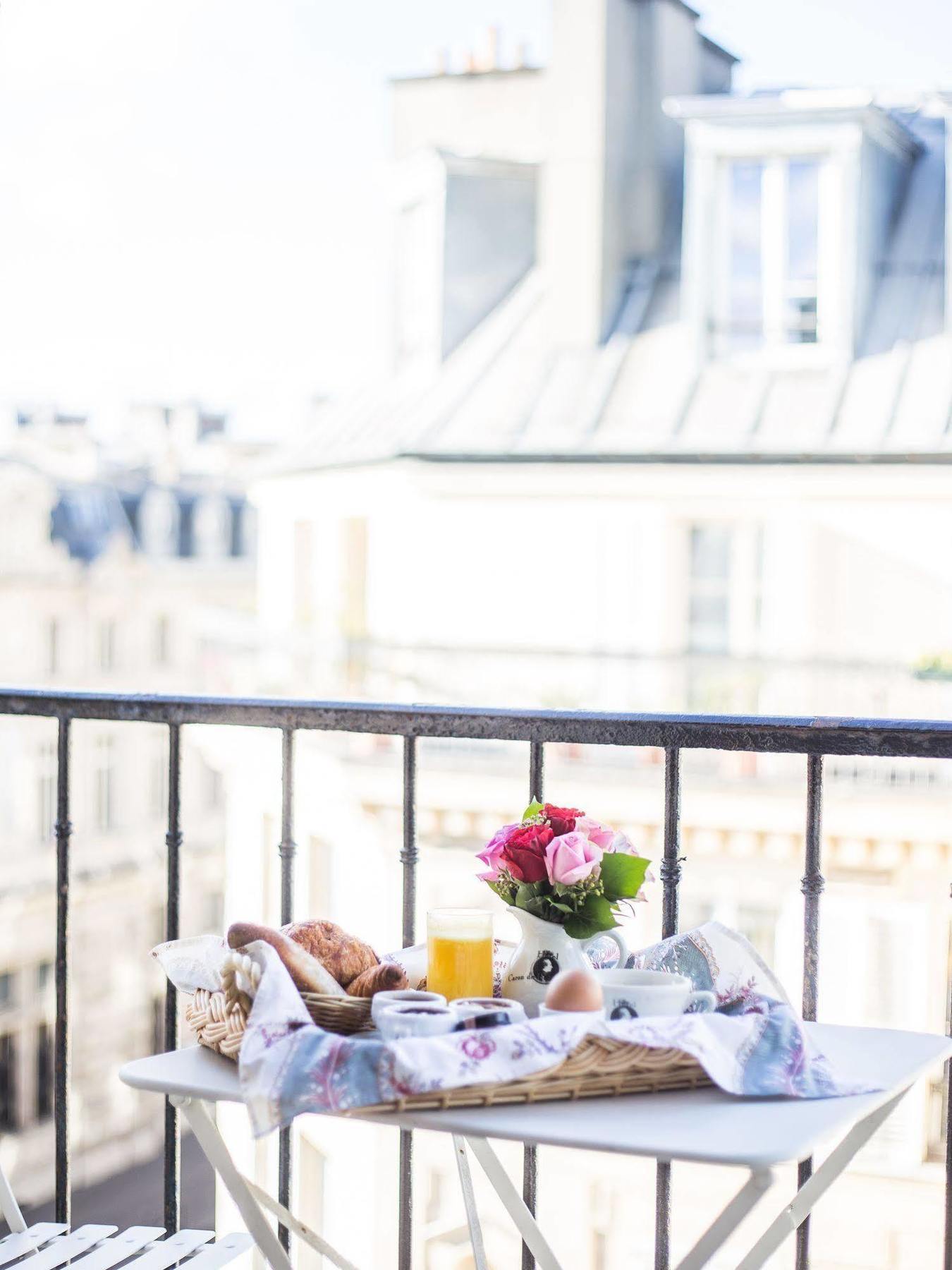 Hotel Caron De Beaumarchais Paris Exterior photo